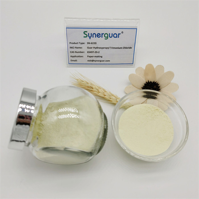 La gomme de guar auto-hydratante de base a une viscosité élevée et un degré moyen de substitution pour la fabrication du papier