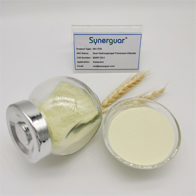 La gomme de guar senior de haute qualité a une viscosité moyenne et un haut degré de substitution pour les soins à domicile.