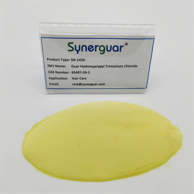 La gomme de guar avec des performances de coût élevées a une viscosité moyenne et un degré moyen de substitution pour les soins capillaires