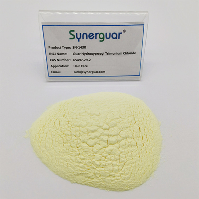 La gomme de guar senior de haute qualité a une viscosité élevée et un degré moyen de substitution pour les soins capillaires.