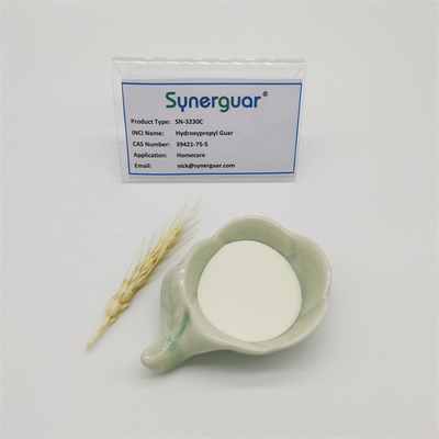 La gomme de guar supérieure de qualité supérieure a une viscosité moyenne et une transparence élevée pour les soins à domicile.