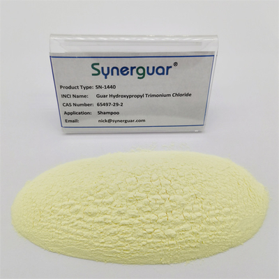 Gomme d'hydration de stabilisateur de guar de soins capillaires d'individu cationique crémeux non